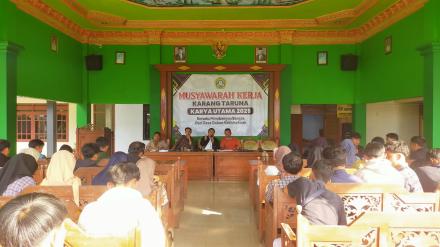 Musyawarah Kerja Karang Taruna Desa Jombok